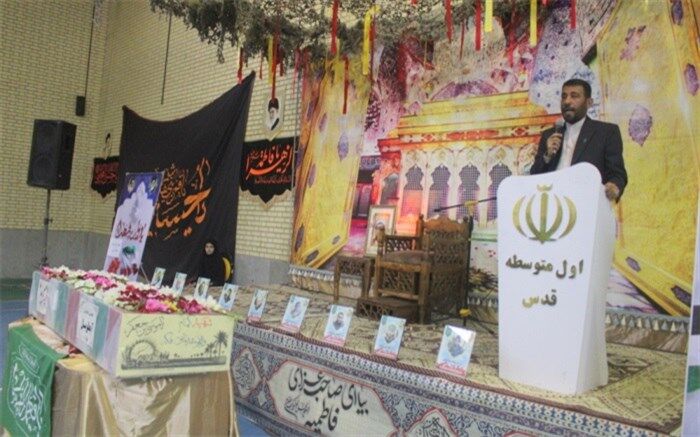 میزبانی ۳۰۰ مدرسه استان بوشهر از شهدای گمنام