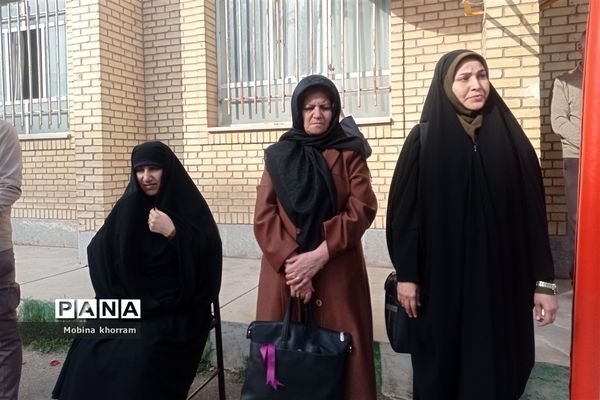 مراسم استقبال از پیکر شهید گمنام درمدرسه پسرانه خورسندیان(۲)