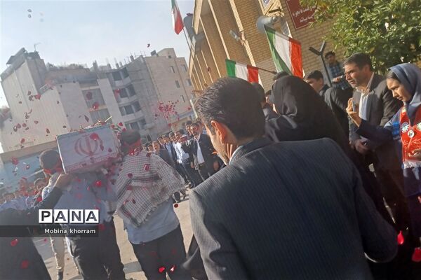 مراسم استقبال از پیکر شهید گمنام درمدرسه پسرانه خورسندیان(۲)
