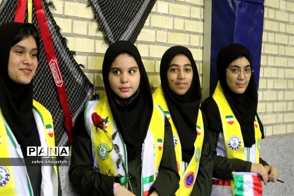 دانش‌آموزان بوشهری با شهید گمنام وداع کردند