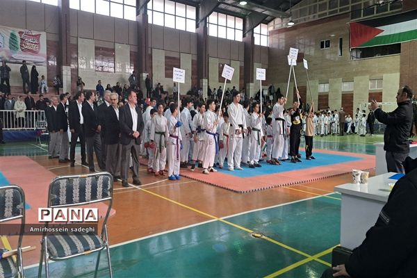 مسابقات کاراته در باشگاه ورزشی ایثار اندیشه