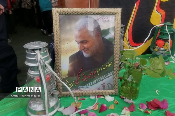 تشییع شهید گمنام در دبستان غنچه ها ولایت 2 ناحیه 3 شیراز