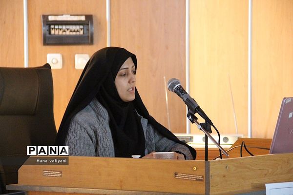 برگزاری جلسه توانمندسازی دبیران درس تفکر و سبک زندگی در اداره آموزش و پرورش ناحیه یک شهرری