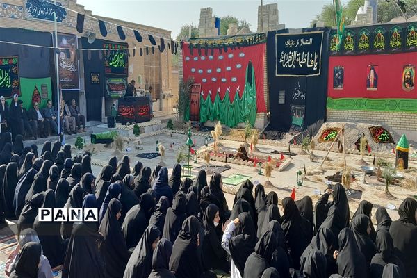 مراسم برافراشتن عَلَم عزای فاطمی همزمان با آغاز دهه دوم ایام فاطمیه در مدارس شادگان