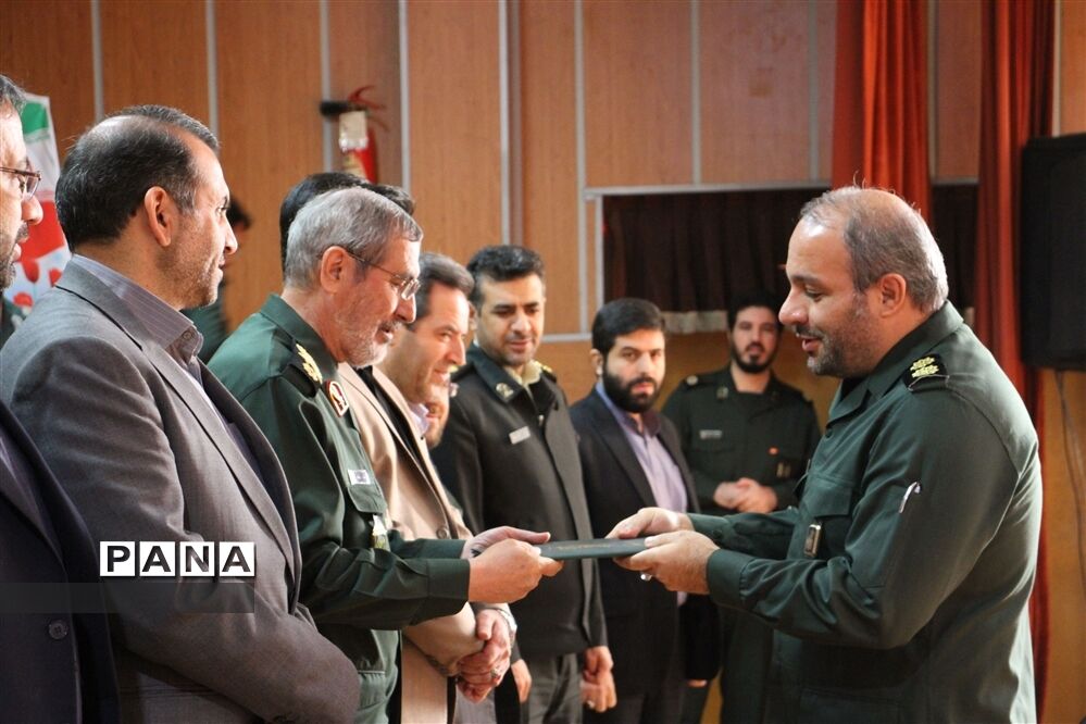 آئین تکریم و معارفه فرمانده سپاه پانزده خرداد شهرستان قرچک