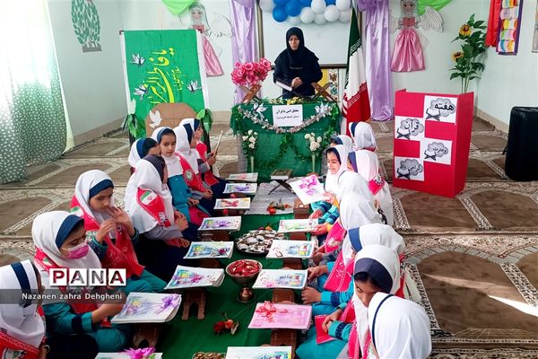 جشن سی و سه روزه قرآن کریم برای پایه سوم ابتدایی در دبستان خدیجه کبری(س)