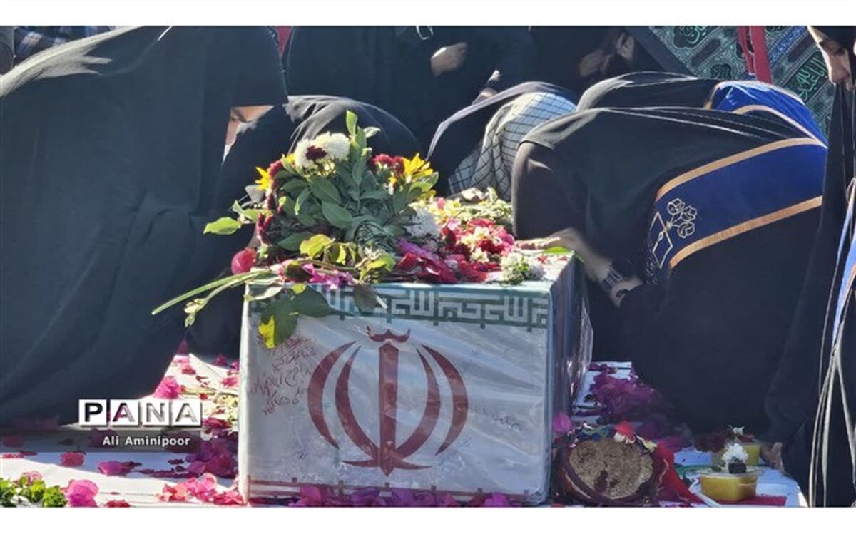 عهد دانش‌آموزان طبسی با شهیدان گمنام