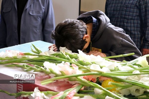 تشییع پیکر شهدای گمنام در مدارس آموزش و پرورش ناحیه 2قزوین