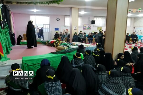 استقبال از پیکر مطهر شهید گمنام در مدرسه شاهد مریم قم