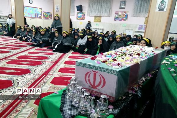 استقبال از پیکر مطهر شهید گمنام در مدرسه شاهد مریم قم