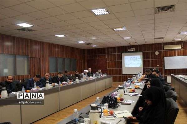 نشست تخصصی معاونان پرورشی و تربیت‌بدنی مناطق ۱۹ گانه شهر تهران