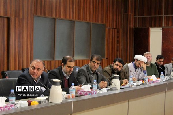 نشست تخصصی معاونان پرورشی و تربیت‌بدنی مناطق ۱۹ گانه شهر تهران