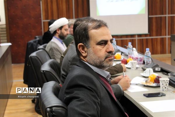 نشست تخصصی معاونان پرورشی و تربیت‌بدنی مناطق ۱۹ گانه شهر تهران