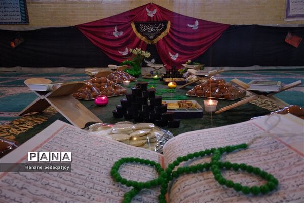 دبیرستان دخترانه فرزانگان 3 ناحیه 3 شیراز میزبان شهید گمنام شد