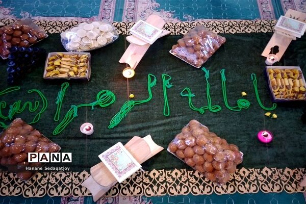 دبیرستان دخترانه فرزانگان 3 ناحیه 3 شیراز میزبان شهید گمنام شد