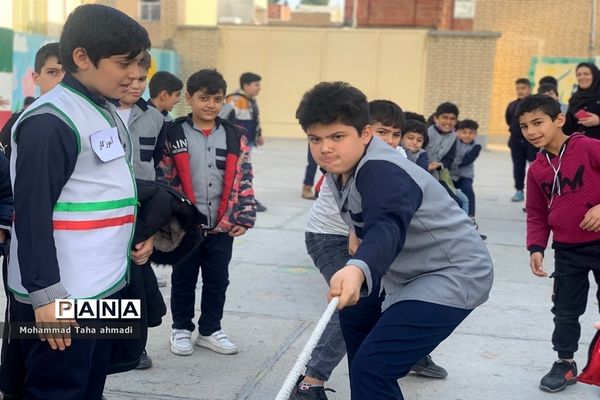 اجرای طرح مدام درمدرسه معلم شهرآشخانه