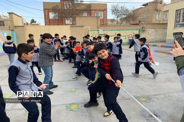 اجرای طرح مدام درمدرسه معلم شهرآشخانه