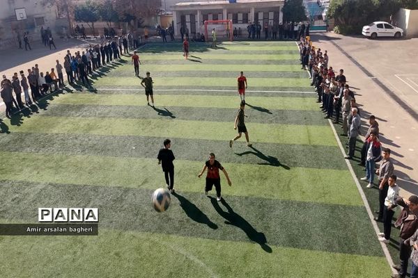 برگزاری المپیاد ورزشی درون مدرسه‌ای در دبیرستان نمازی