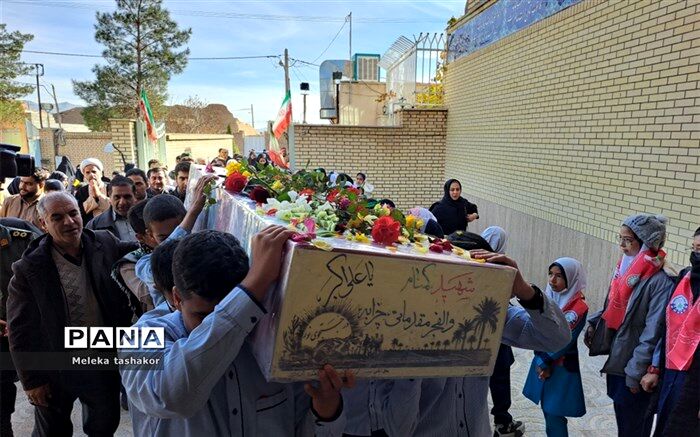 استقبال باشکوه از پیکر شهید گمنام دفاع مقدس در شهر سورمق