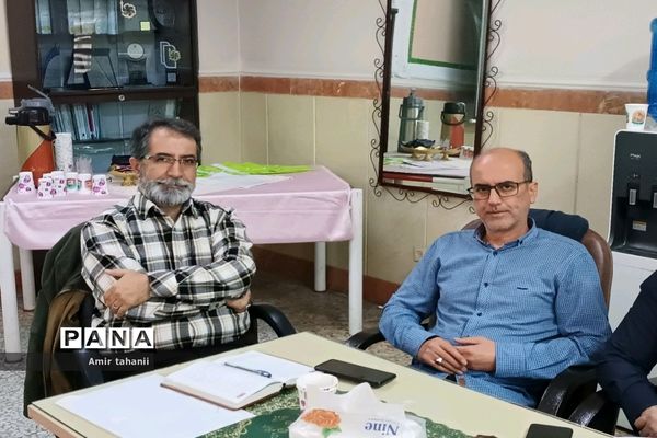 جلسه عمومی مدیران مدارس متوسطه دوم نظری منطقه۱۸