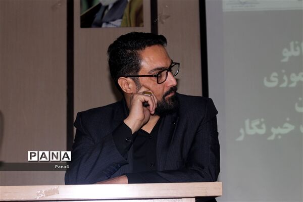 کارگاه آموزشی طرح هر مدرسه یک خبرنگار  ویژه مدارس دخترانه مقطع متوسطه آموزش و پرورش منطقه۴