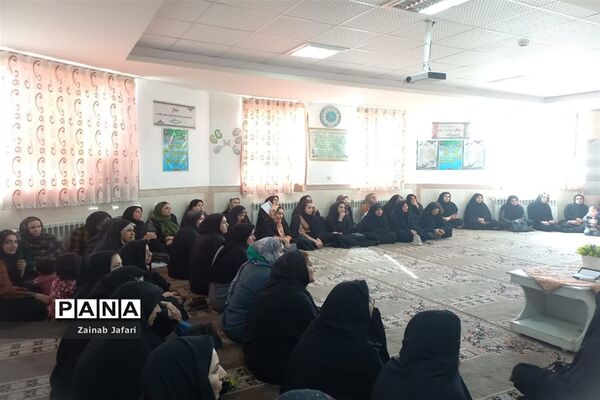 کارگاه آموزشی پیشگیری از آسیب های اجتماعی