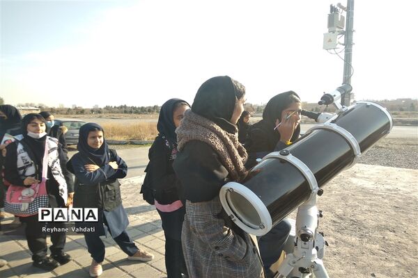 بازدید دانش‌آموزان دبستان شهید خلیل طهماسبی از مجموعه انگاریوم و افلاک نمای دانشگاه فردوسی مشهد