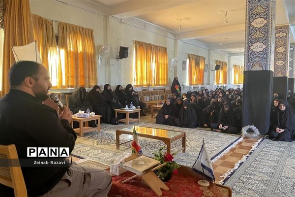 تشییع شهید گمنام در دبیرستان فرزانگان شهیده حسنی سعدی ناحیه چهار استان قم