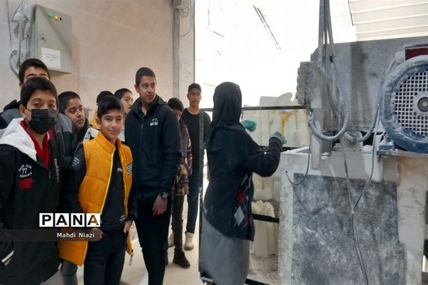 بازدید دانش‌آموزان دبیرستان بصیری۲ از شهرک صنعتی