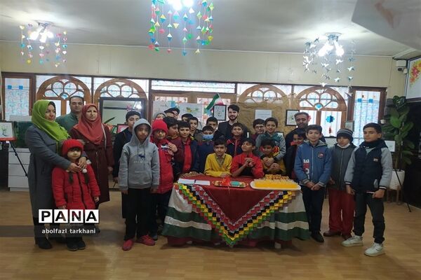 افتتاحیه نمایشگاه نقاشی دانش‌آموز پیشتاز ابوالفضل ترخانی از دبستان کوشا شهرستان بجنورد