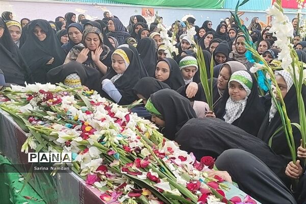 وداع با شهید گمنام در دبیرستان امام حسن عسکری2 ناحیه 3 شیراز