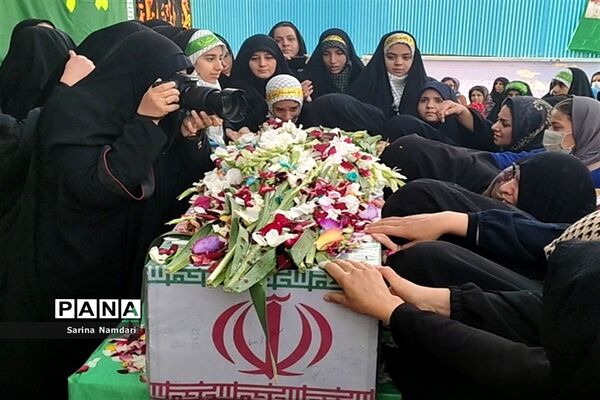 وداع با شهید گمنام در دبیرستان امام حسن عسکری2 ناحیه 3 شیراز