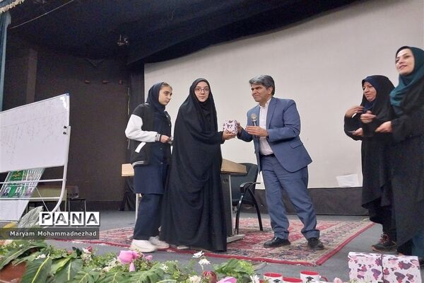 همایش آموزشی انگیزشی  (درمسیر پیشرفت) ناحیه1 مشهد