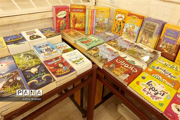 نمایشگاه کتاب و بازی‌های فکری در شهرستان محلات