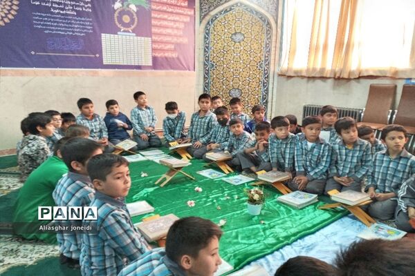 محفل انس با قرآن درآموزشگاه شیخ جنید شهرستان پیشوا