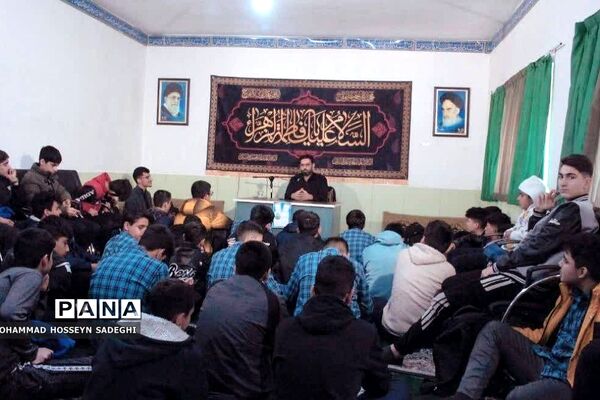 نشست تبیین و پرسش و پاسخ دانش‌آموزی در دبیرستان آیت‌الله هاشمی رفسنجانی باقرشهر