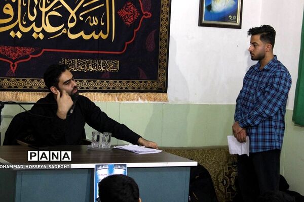 نشست تبیین و پرسش و پاسخ دانش‌آموزی در دبیرستان آیت‌الله هاشمی رفسنجانی باقرشهر