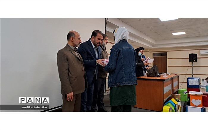 طرح تفکیک زباله و ایده خلاق ساخت دست‌سازه از پسماند در مدارس لنگرود