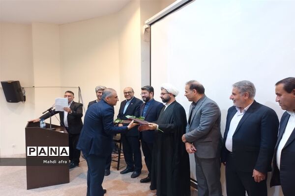 تجلیل از معلمان و دانش‌آموزان پژوهشگر شهرستان بهبهان