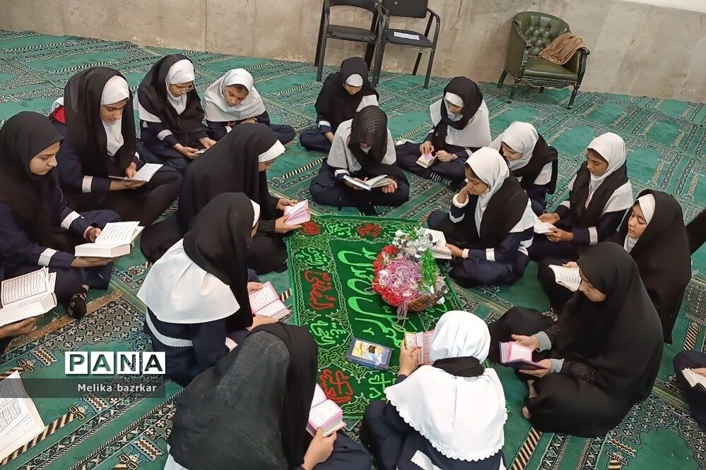 مراسم شهادت حضرت فاطمه (س) در مدارس دخترانه ناحیه دو ری