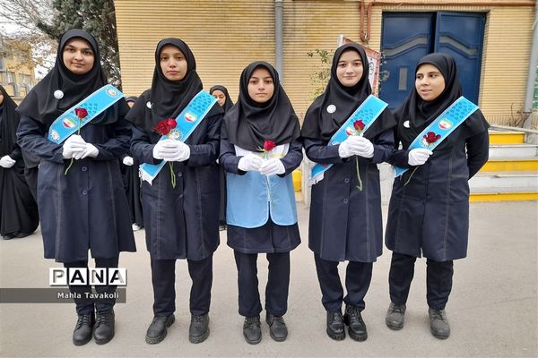 تشییع پیکر شهید گمنام در هنرستان فنی حرفه ای بدیع ناحیه یک مشهد