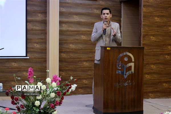 نشست نخبگان نوجوان خوزستان با معاون جوانان وزیر ورزش