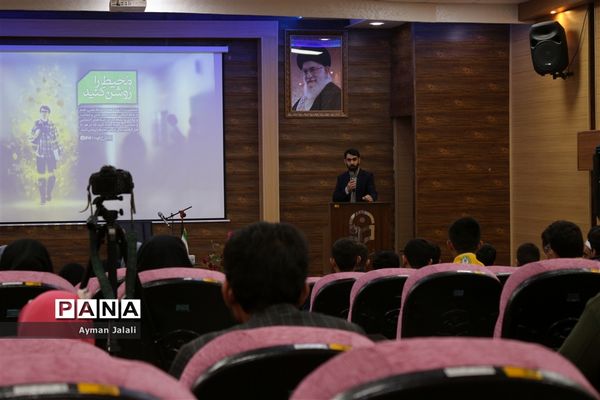 نشست نخبگان نوجوان خوزستان با معاون جوانان وزیر ورزش