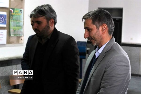 نمازی با دانش‌آموزان آموزشگاه امام علی (ع) ناحیه یک بهارستان