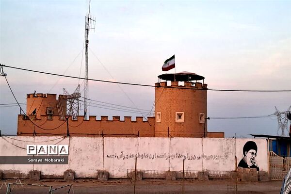 بازدید کاروان فرهنگیان راهیان نور شهرستان شیروان از مناطق جنگی جنوب