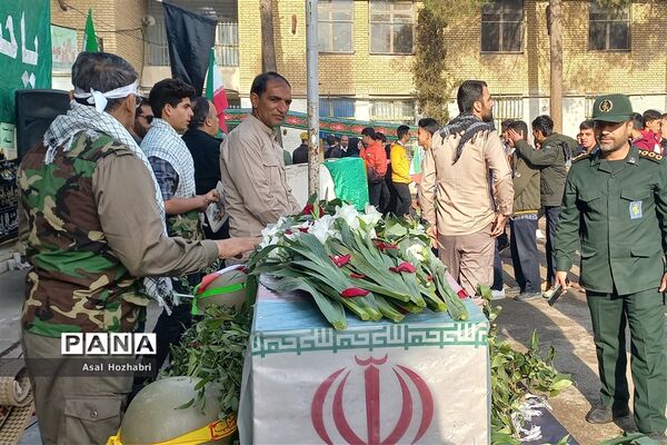 تشییع شهید گمنام در مدارس شهرستان زرقان