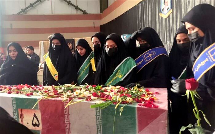 گمنام ولی خوشنام
