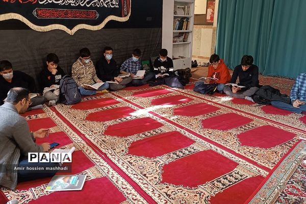 مراسم عزاداری شهادت حضرت فاطمه(س)‌ در دبیرستان استعدادهای درخشان شهید بهشتی رودهن