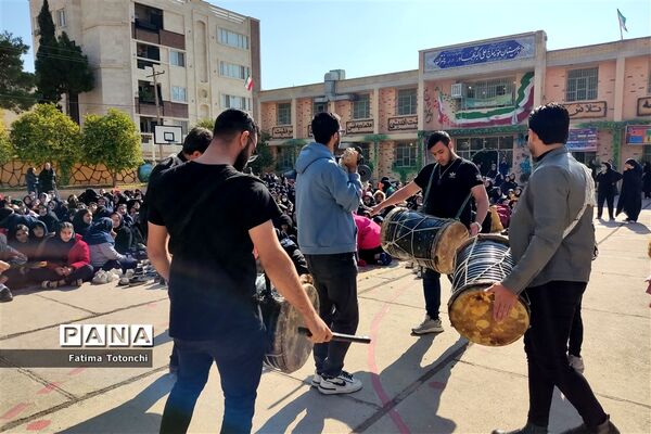 برگزاری مراسم شهادت حضرت زهرا(س) در دبیرستان دخترانه حاج علی اکبر گراشی شیراز