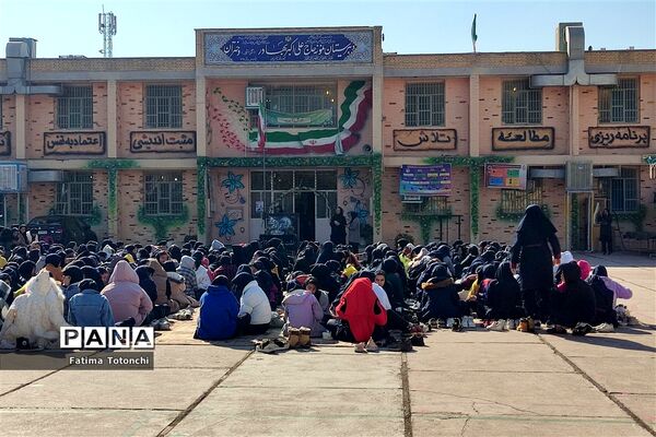 برگزاری مراسم شهادت حضرت زهرا(س) در دبیرستان دخترانه حاج علی اکبر گراشی شیراز